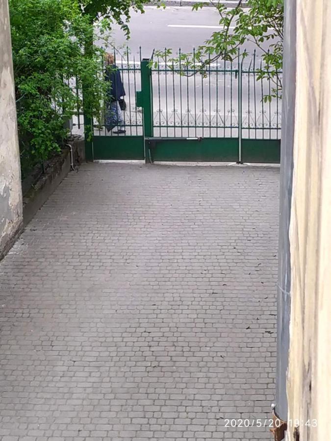 Двоповерхові Апартаменти Мілена У Центрі З Балконом, Кондиціонером Та Паркінгом Львов Экстерьер фото